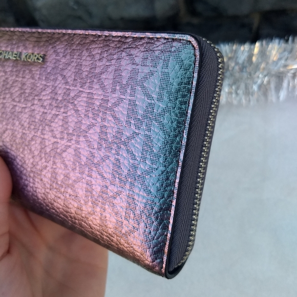 Sold Rare Michael Kors Hologram Continental Wallet - Picture 9 of 16